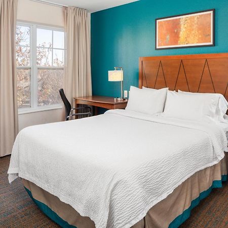 Residence Inn By Marriott Wichita East At Plazzio Extérieur photo