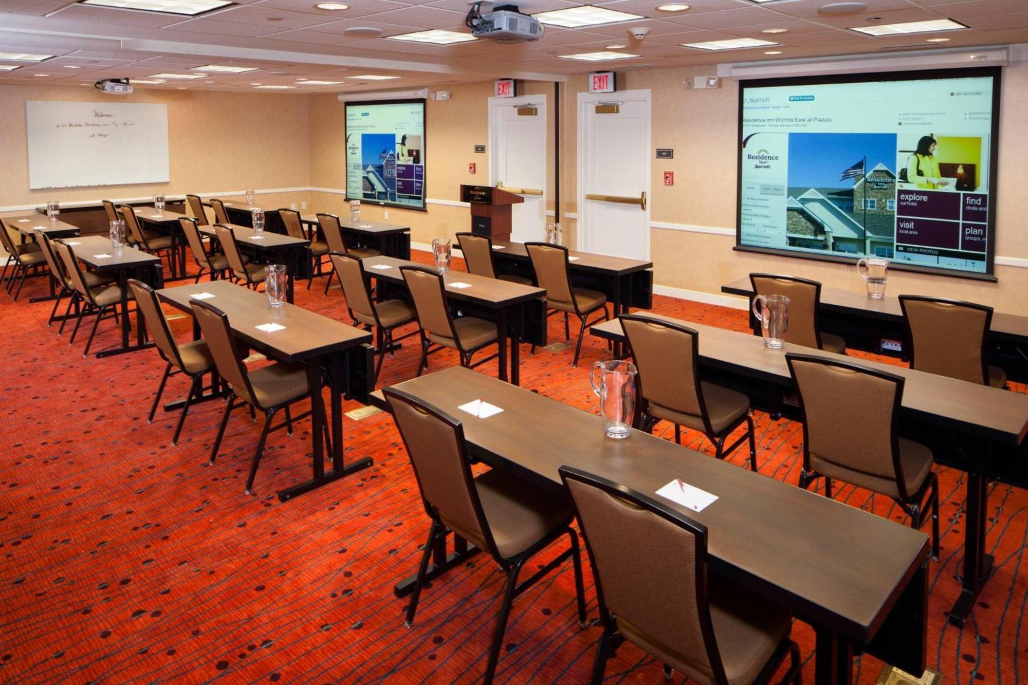 Residence Inn By Marriott Wichita East At Plazzio Extérieur photo
