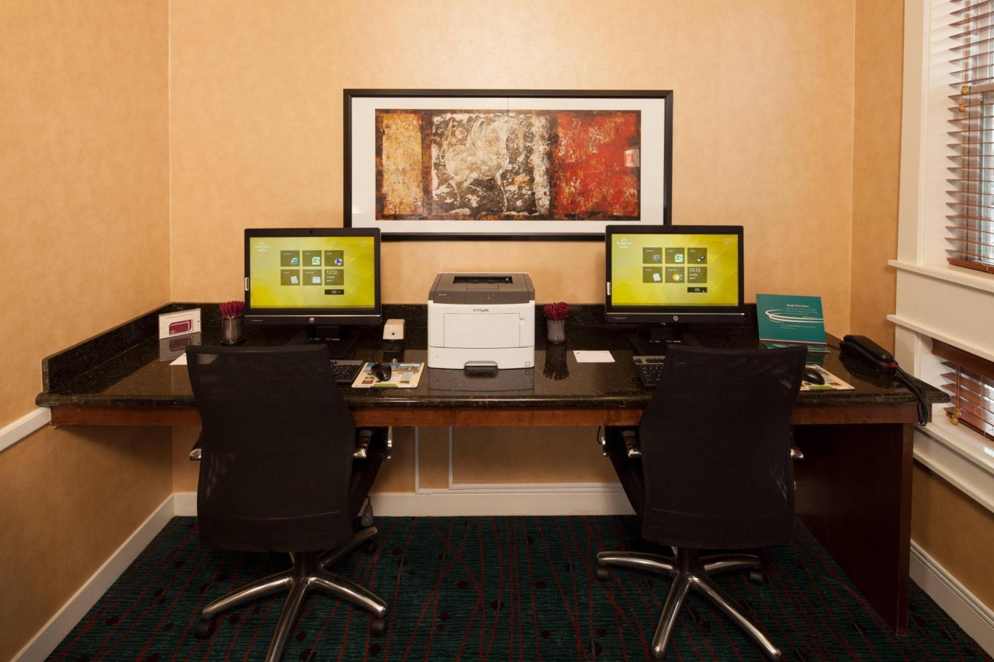 Residence Inn By Marriott Wichita East At Plazzio Extérieur photo