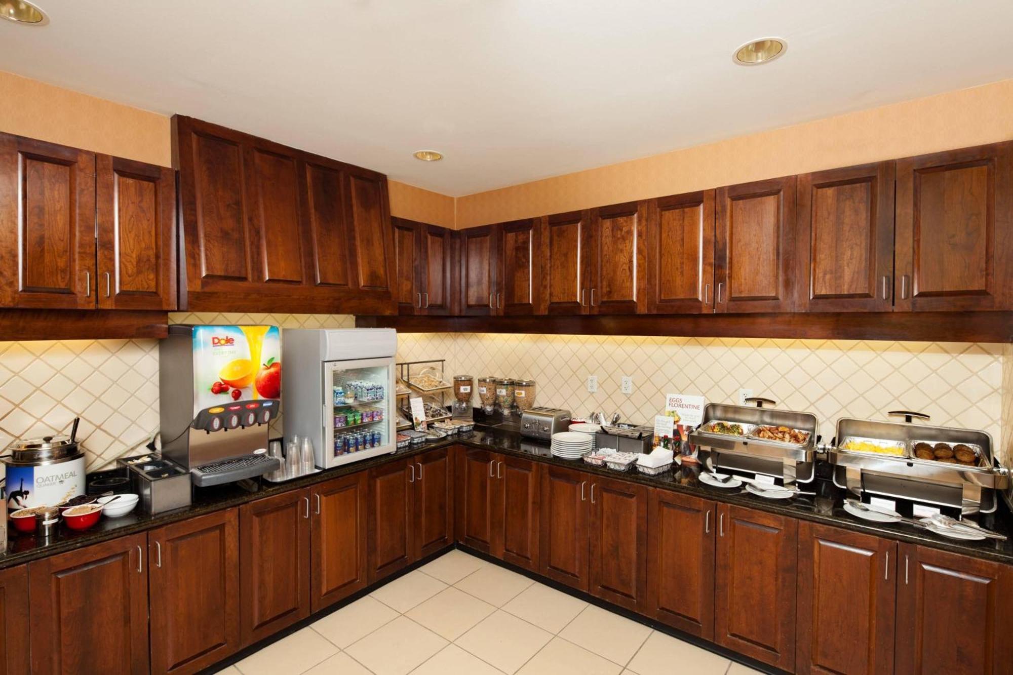 Residence Inn By Marriott Wichita East At Plazzio Extérieur photo