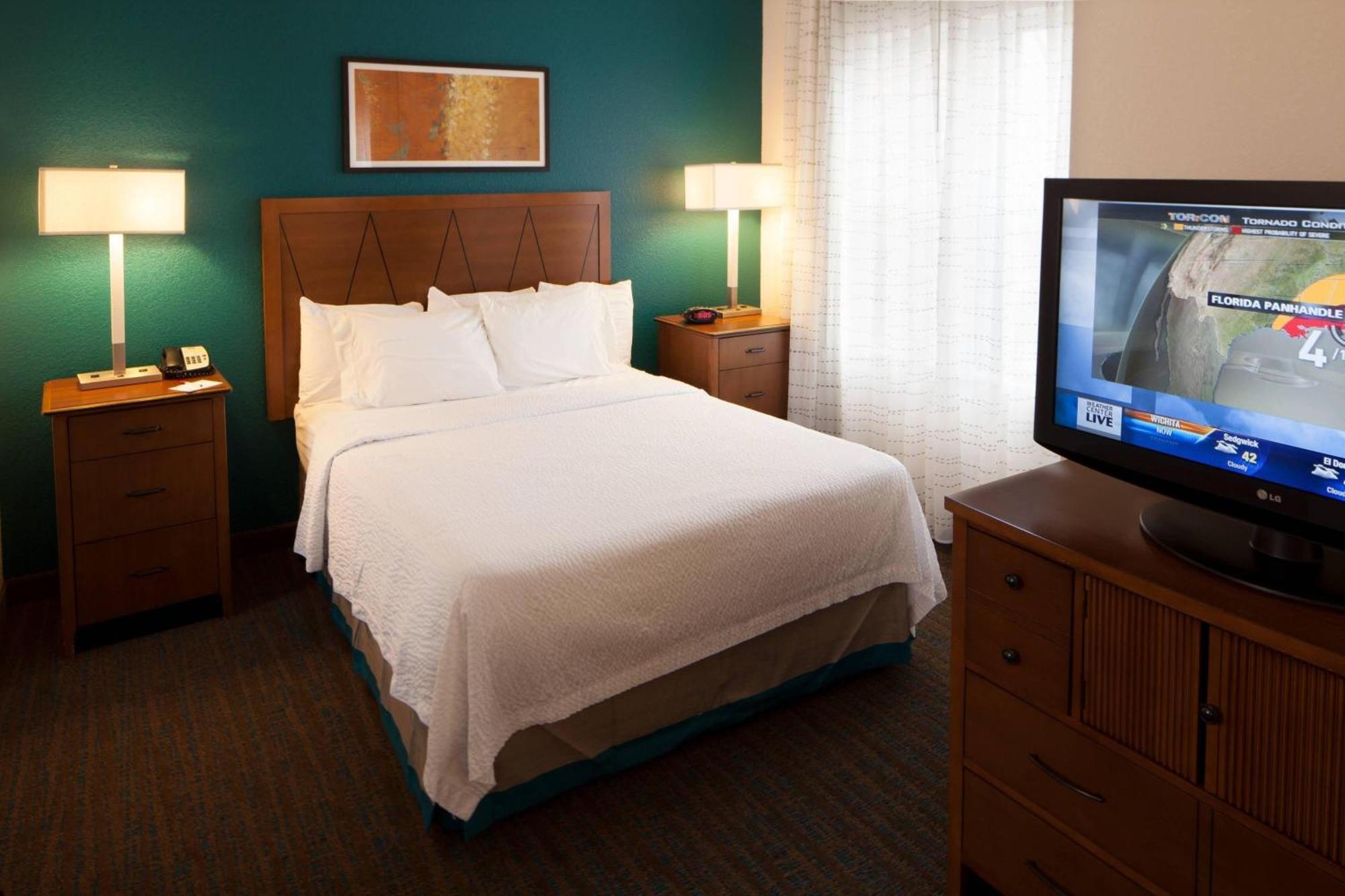 Residence Inn By Marriott Wichita East At Plazzio Extérieur photo