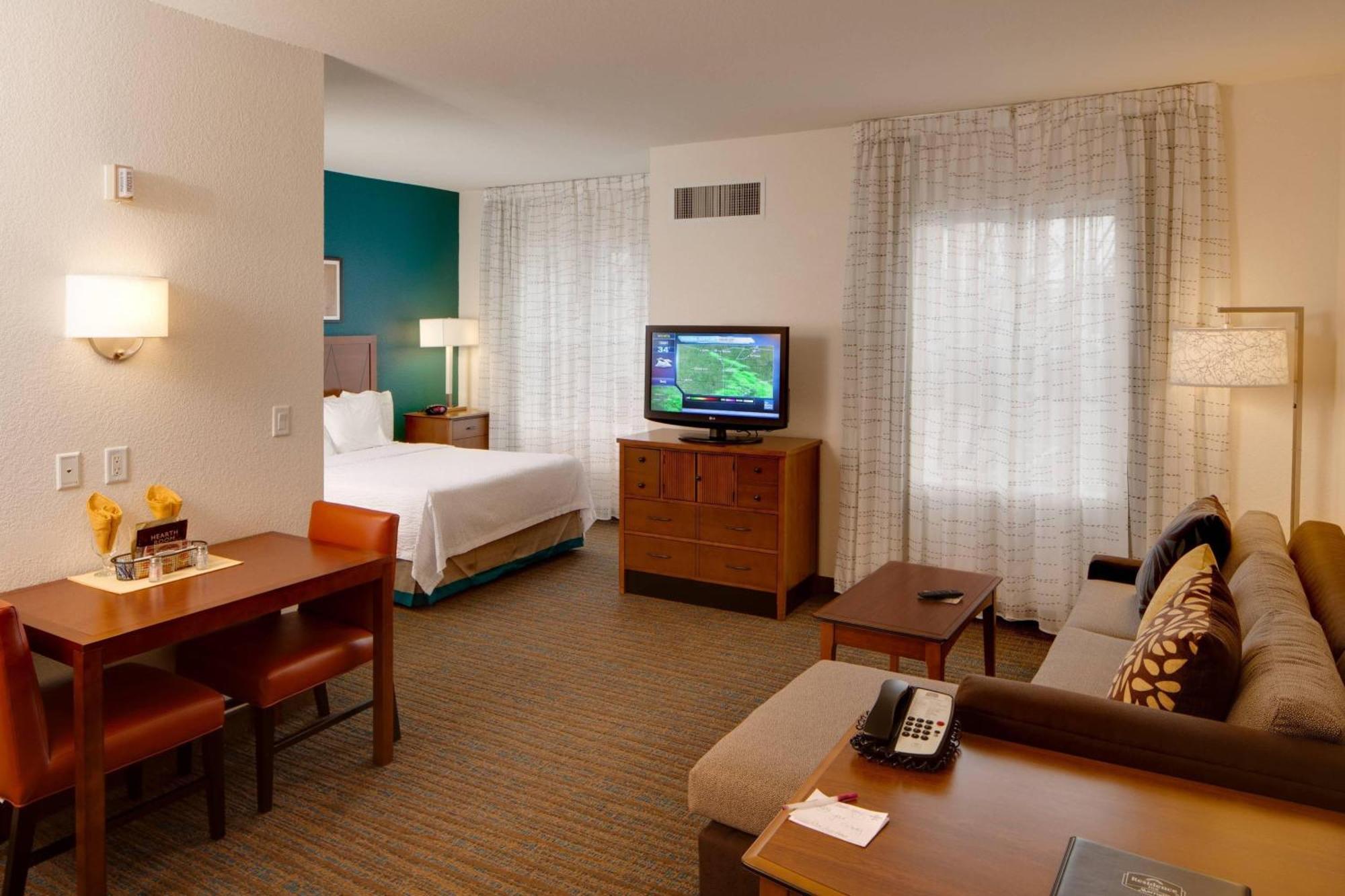 Residence Inn By Marriott Wichita East At Plazzio Extérieur photo