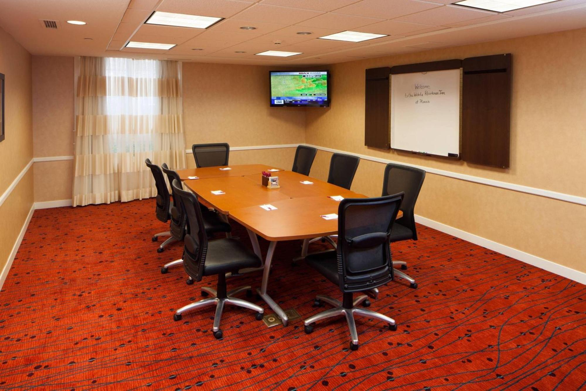 Residence Inn By Marriott Wichita East At Plazzio Extérieur photo